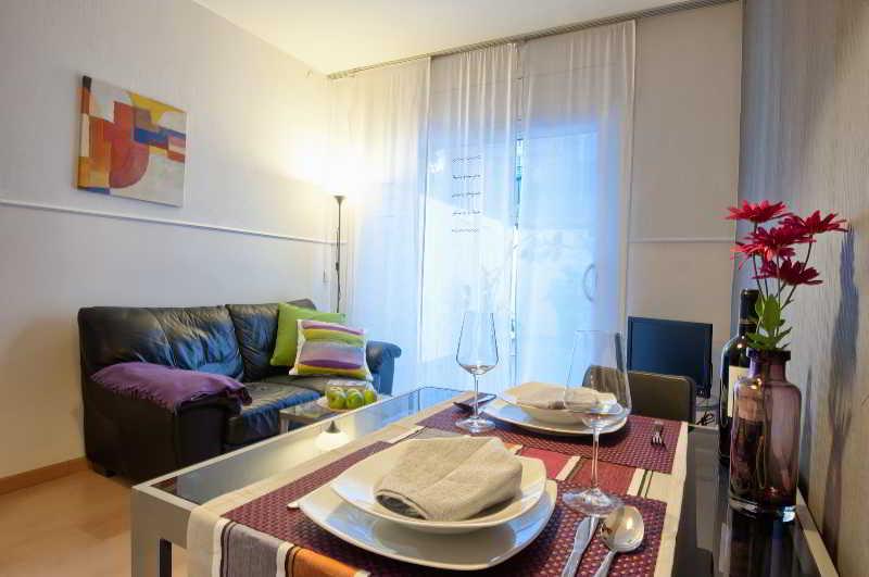 Apartments Sata Sagrada Familia Area Барселона Экстерьер фото