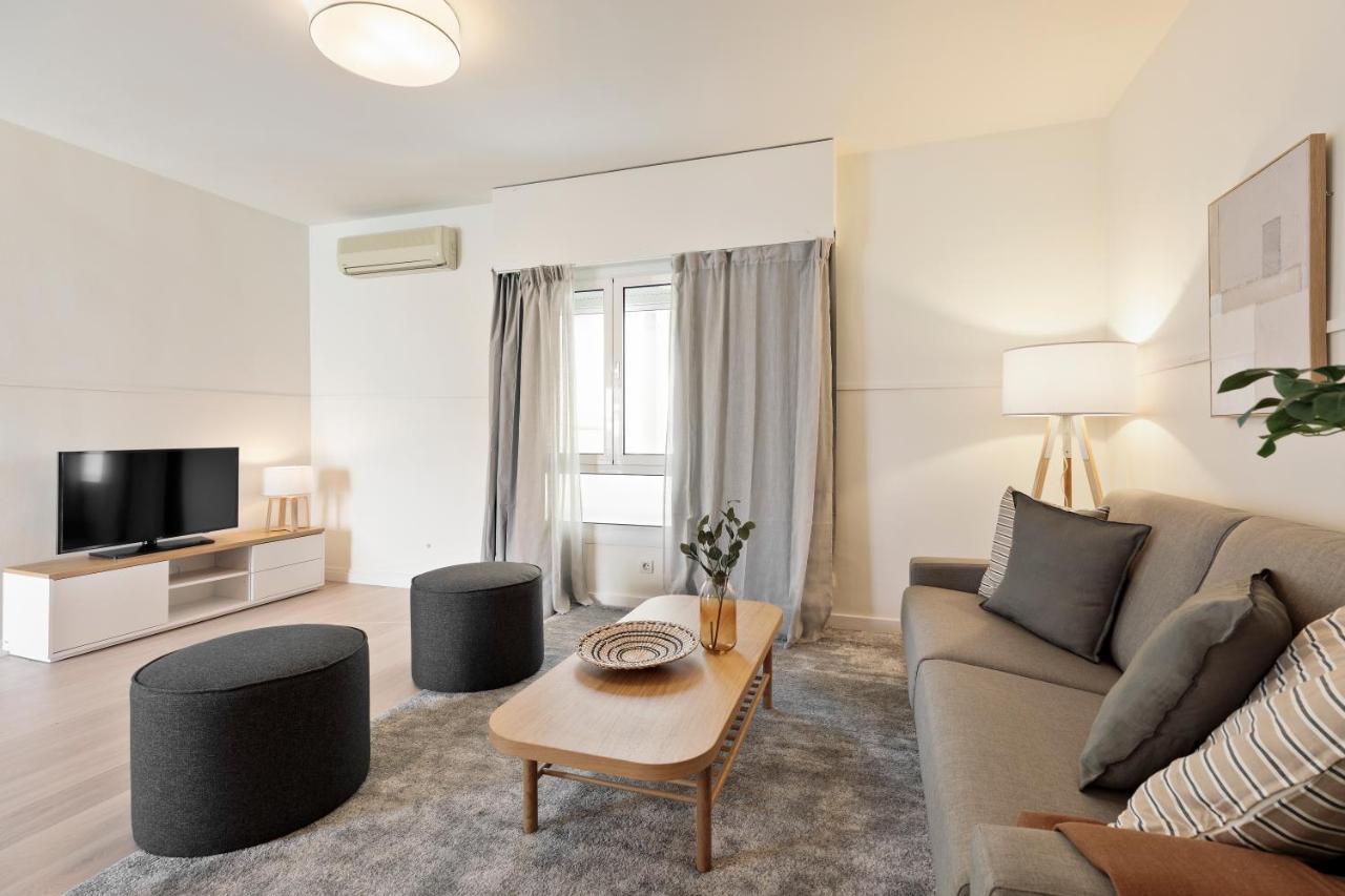 Apartments Sata Sagrada Familia Area Барселона Экстерьер фото