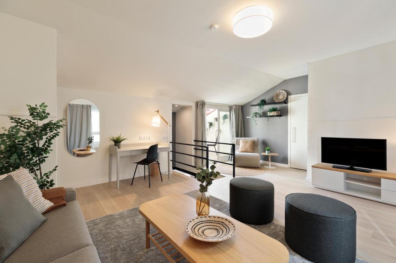 Apartments Sata Sagrada Familia Area Барселона Экстерьер фото
